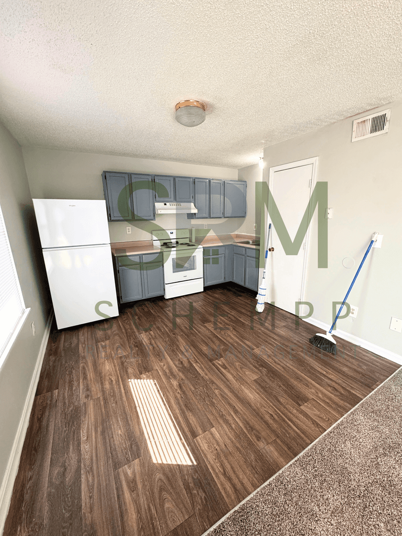 Louisville Apartment: 1519 Crums Lane