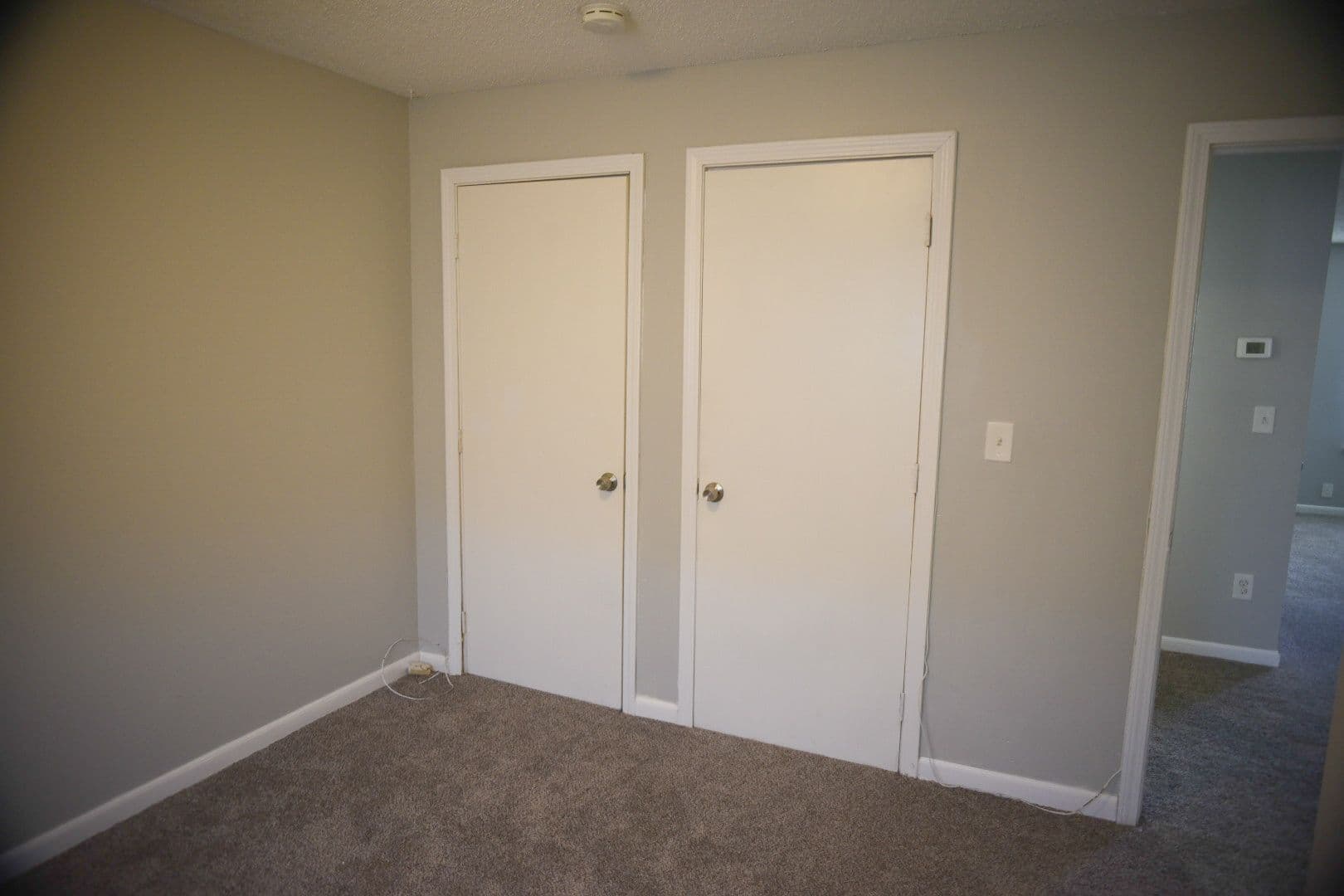 Louisville Apartment: 1519 Crums Lane
