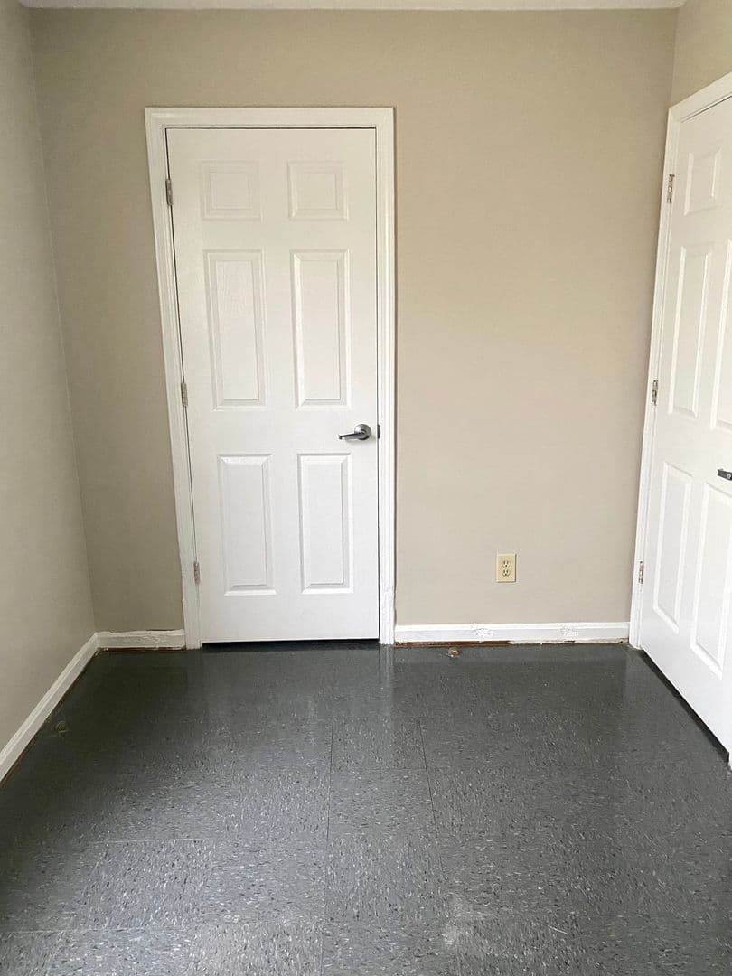 Louisville House: 3149 Vermont Ave