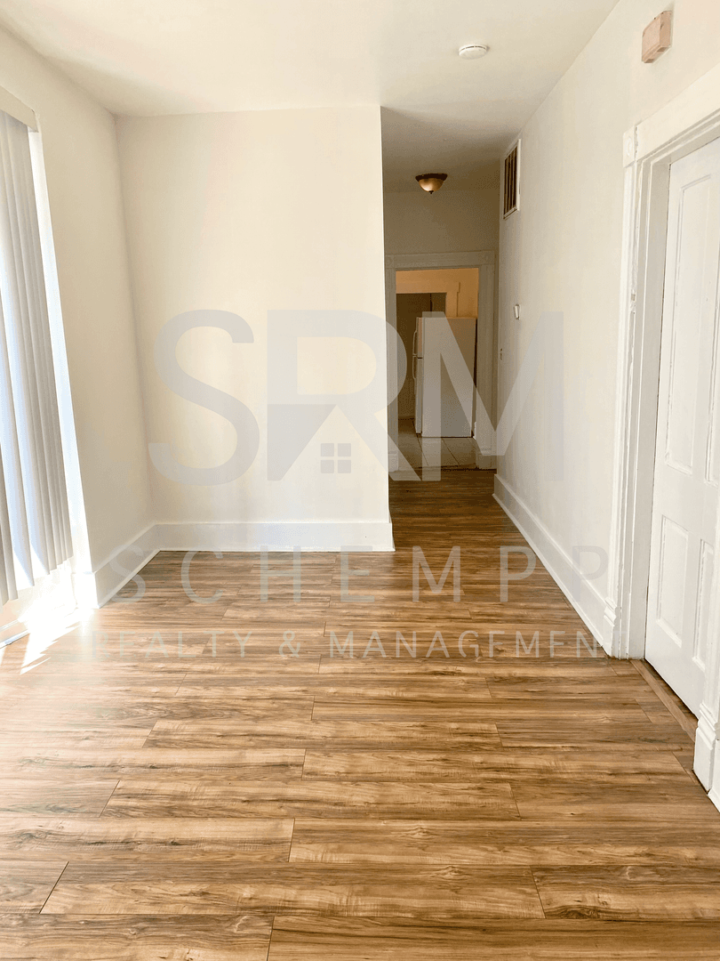 Louisville House: 850 S. 24th St