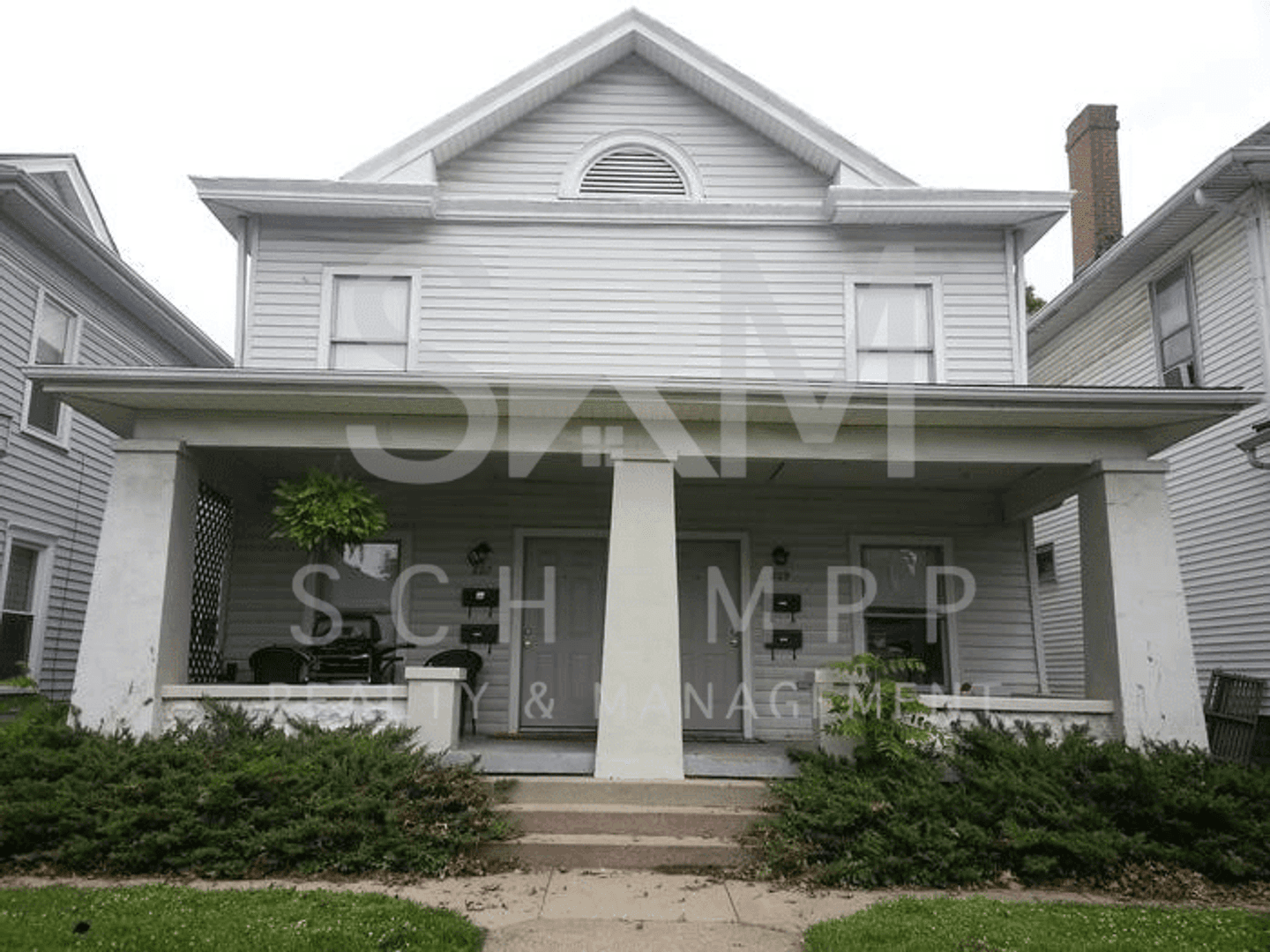 Jeffersonville Apartment: 807-809 East Maple Street