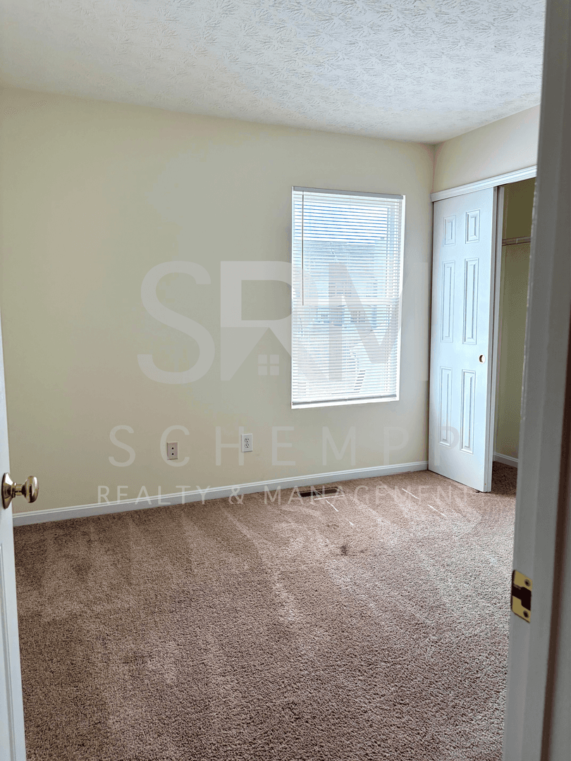 Louisville House: 7022 Shanty Creek Drive