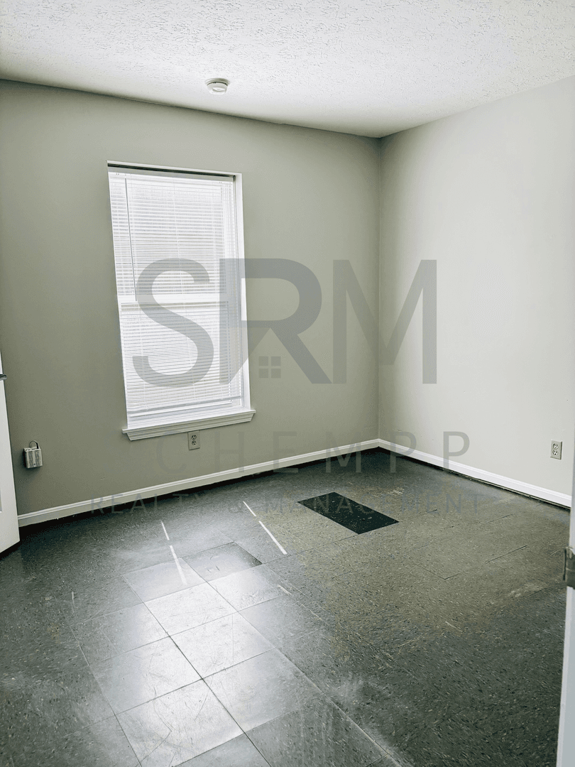 Louisville Apartment: 2718 W Jefferson St #3