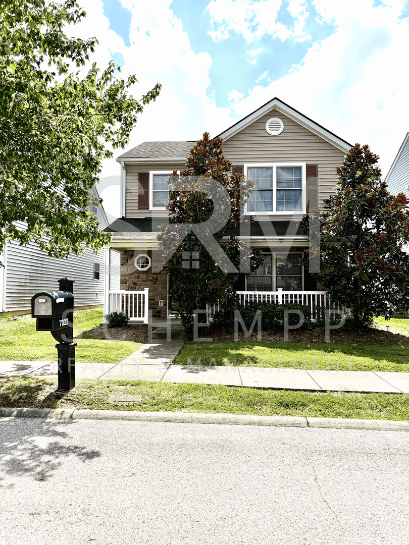 Louisville House: 7022 Shanty Creek Drive