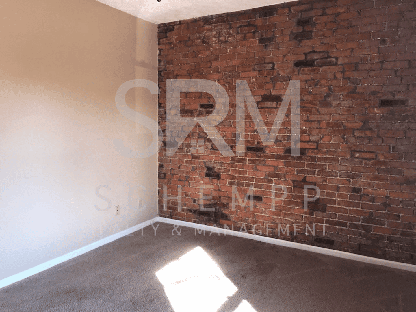 Jeffersonville Apartment: 807-809 East Maple Street
