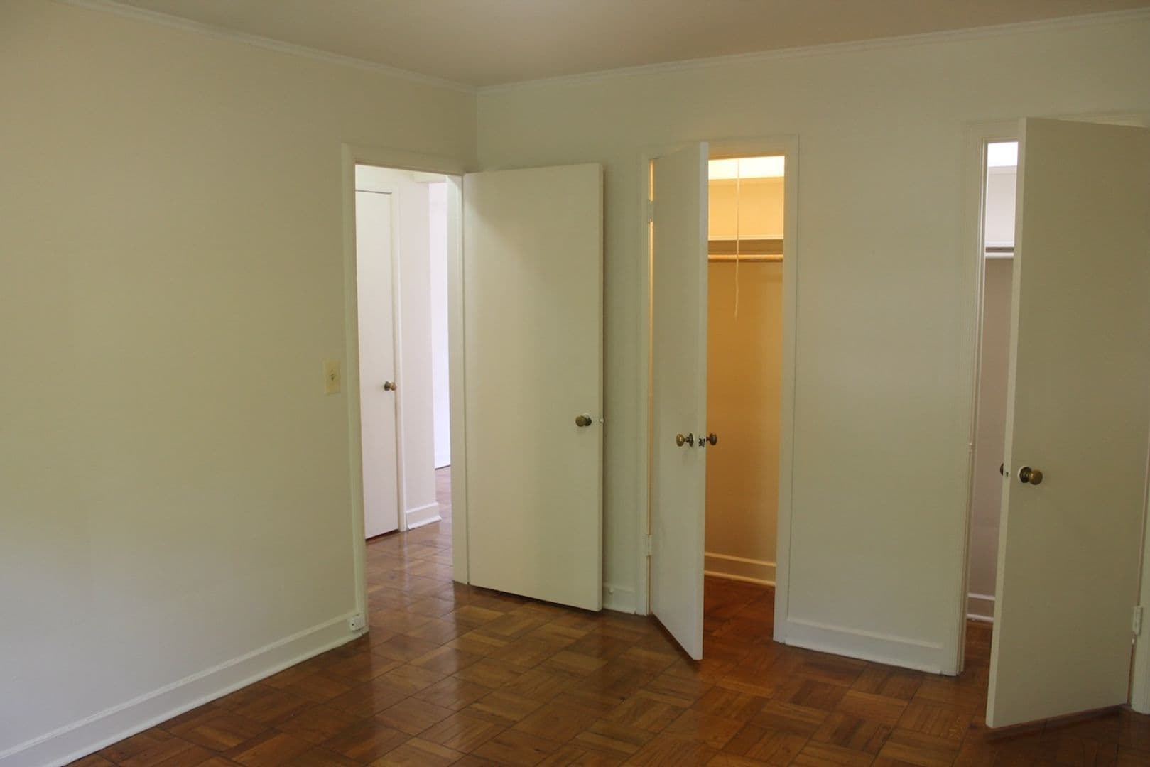 Evanston Apartment: 721-27 Austin Street