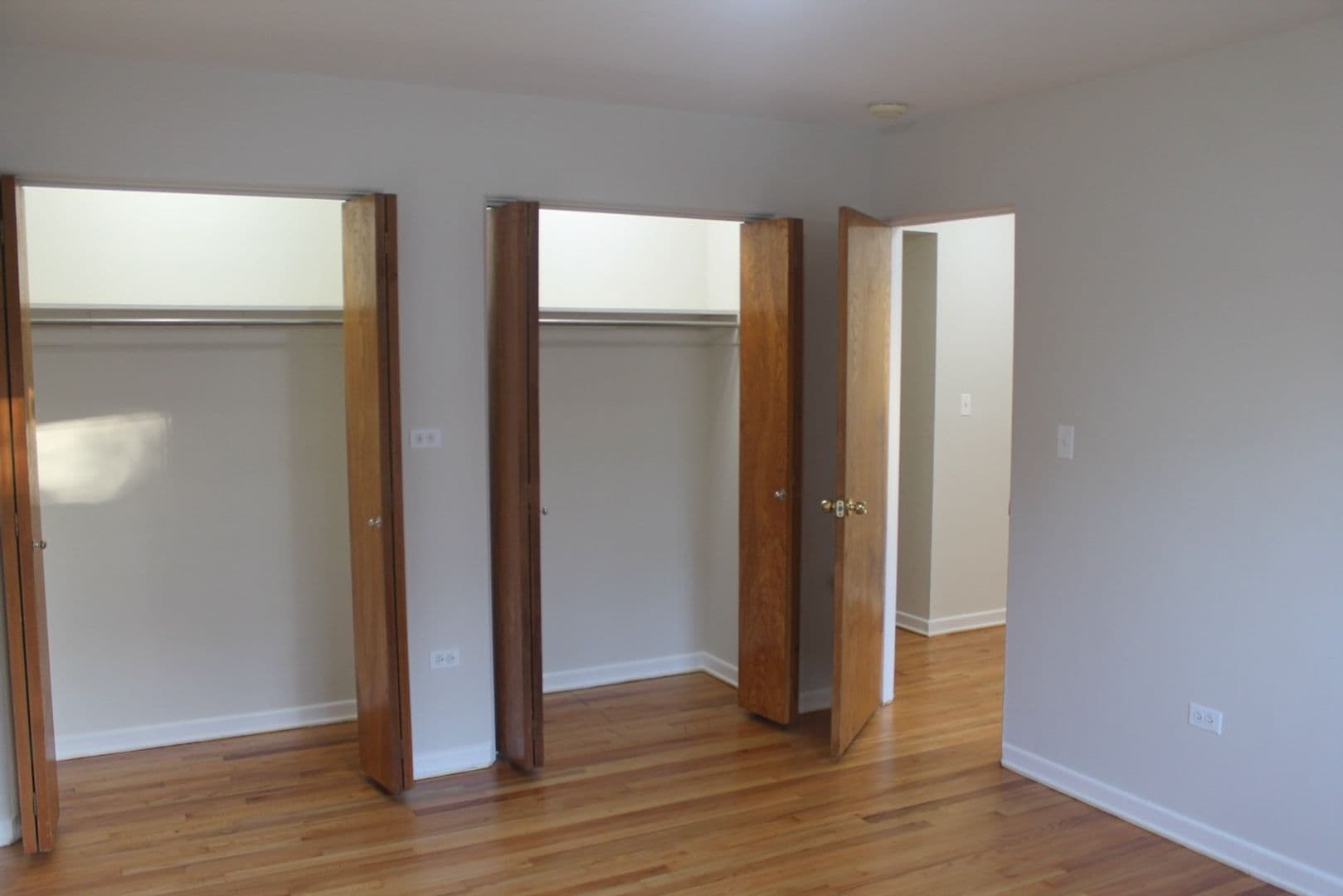 Evanston Apartment: 1507-25 Howard Street