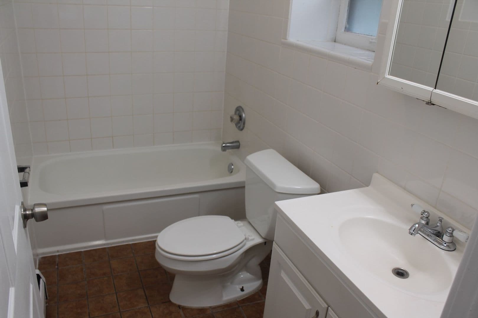 Evanston Apartment: 1008-12 Crain St.