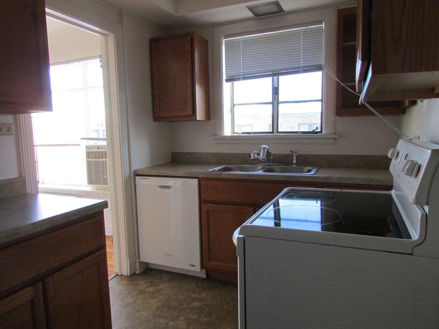 Wilmette Apartment: 418-22 5th Street