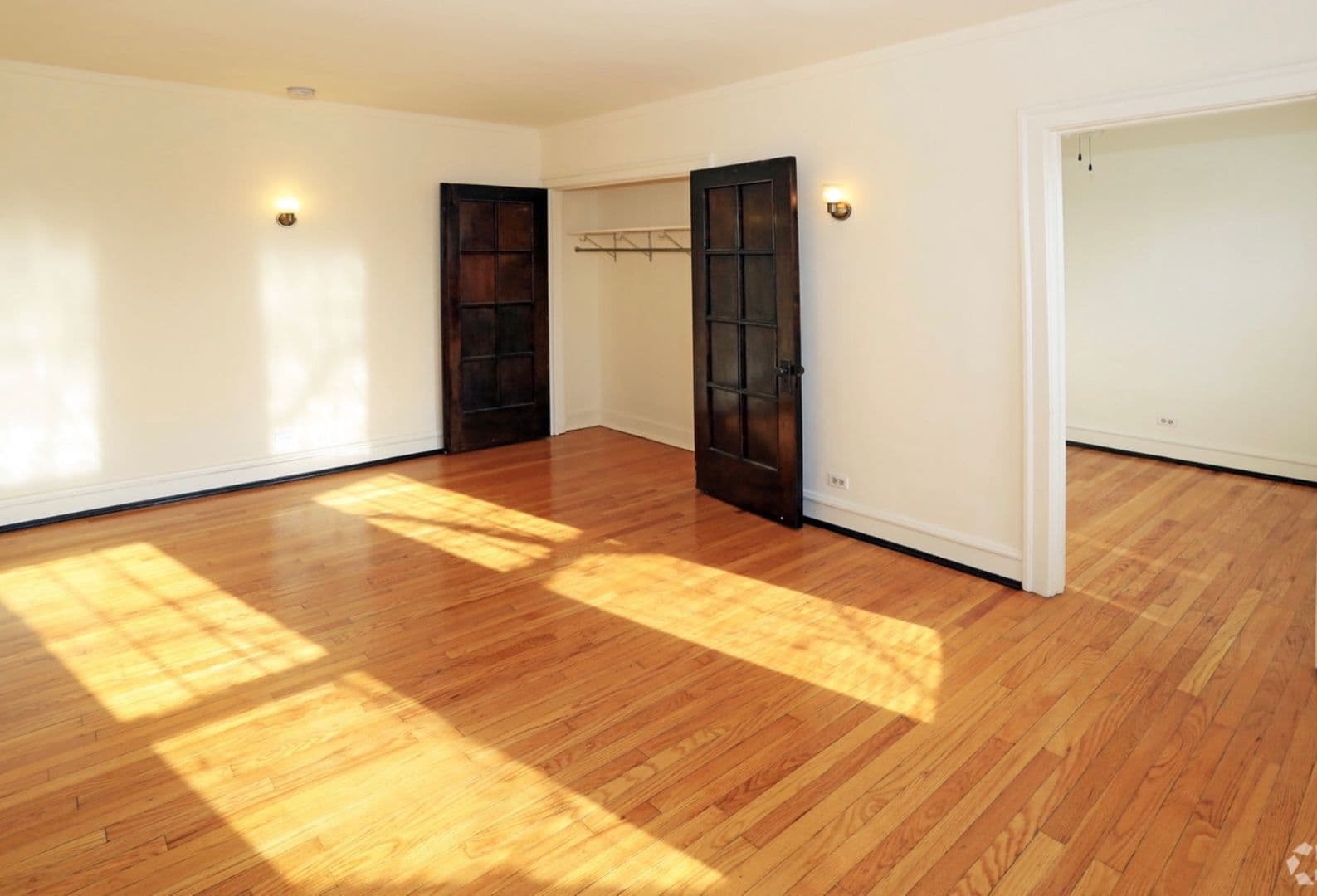 Chicago Apartment: 4830-34 N. Wolcott Ave.