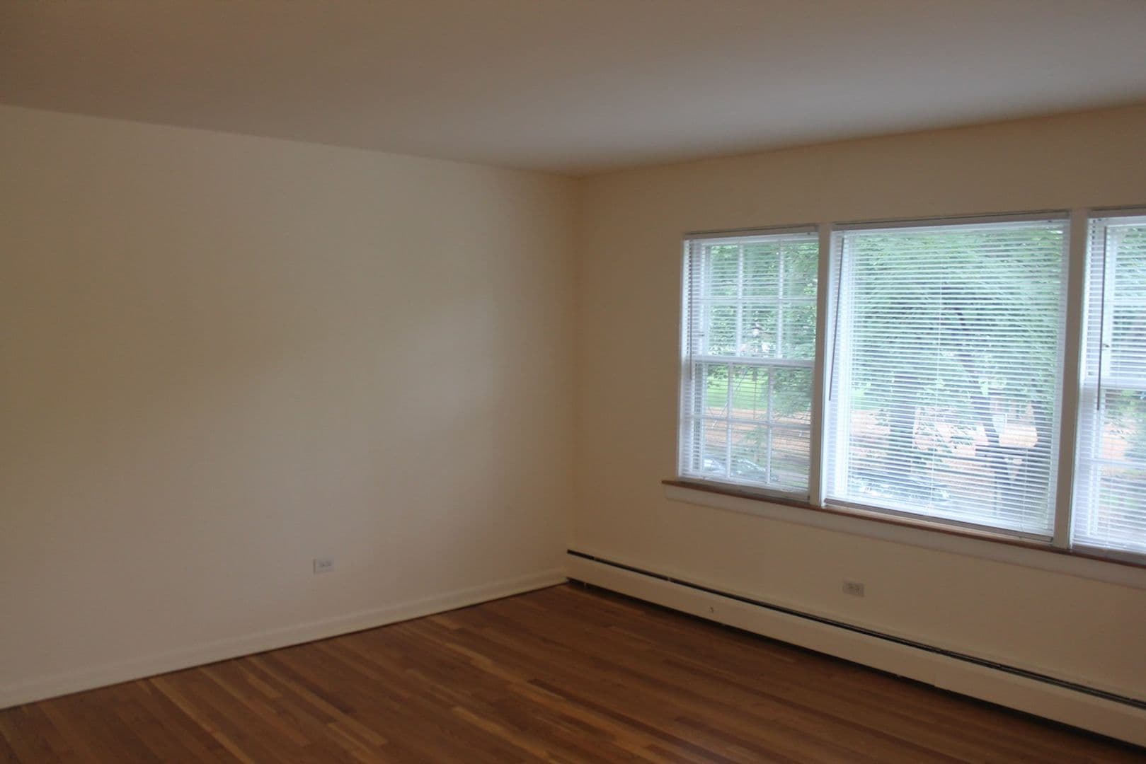 Evanston Apartment: 1008-12 Crain St.