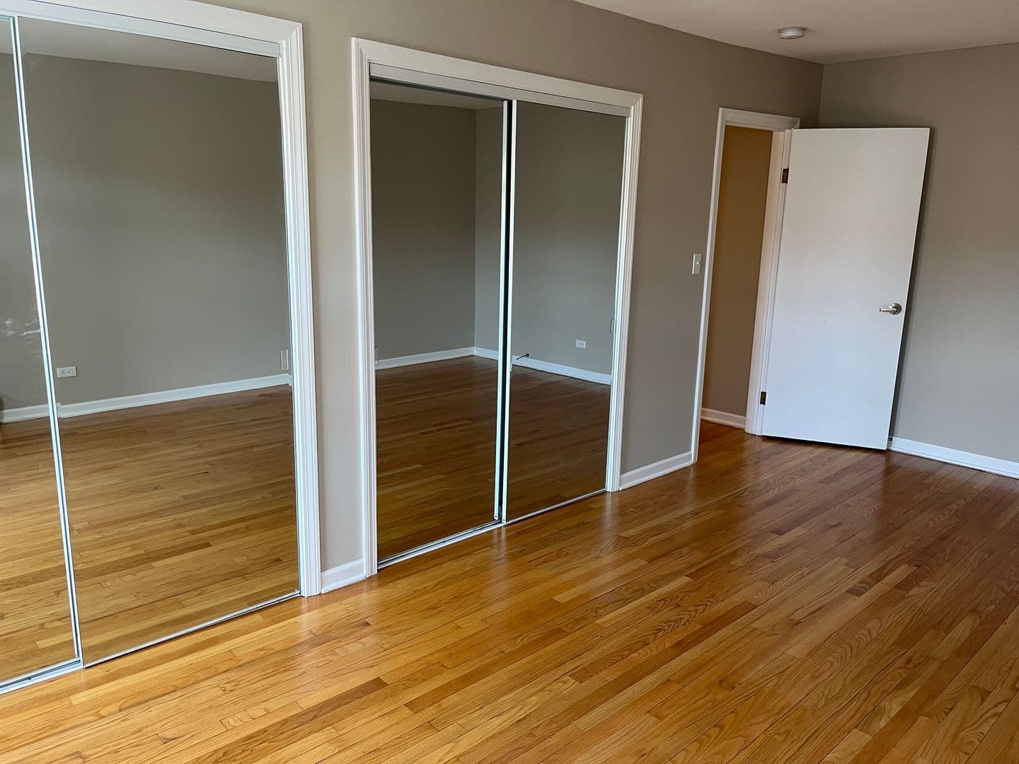 Evanston Apartment: 2620 Central St.
