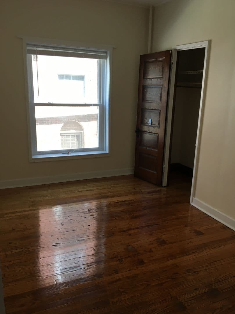 Evanston Apartment: 618-20 Clark Street