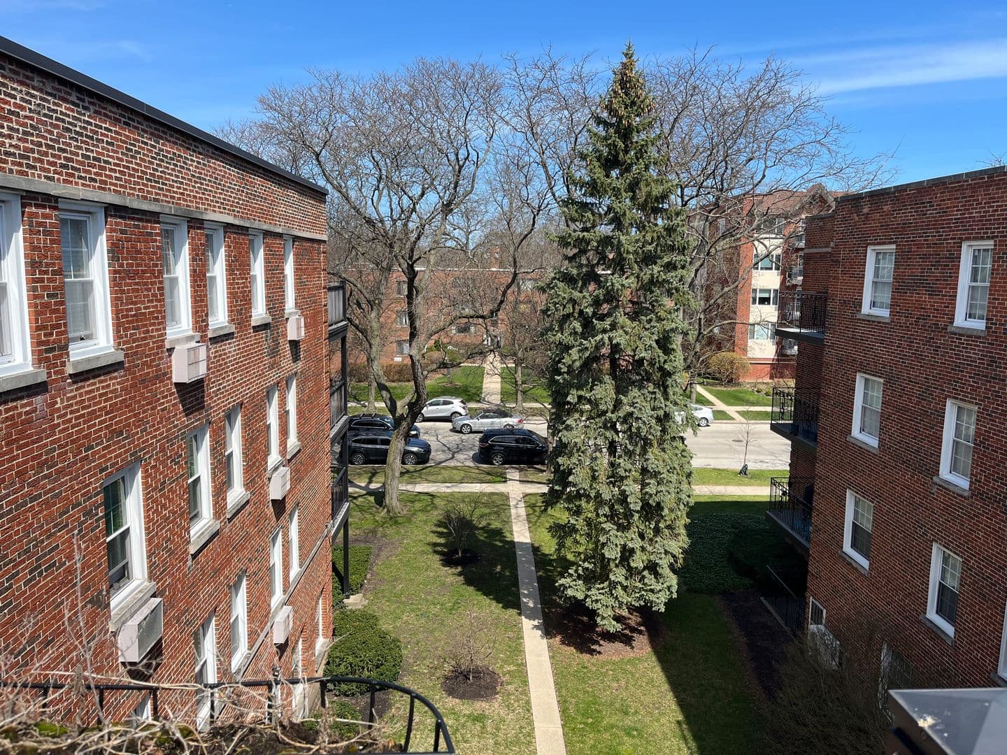 Evanston Apartment: 2620 Central St.