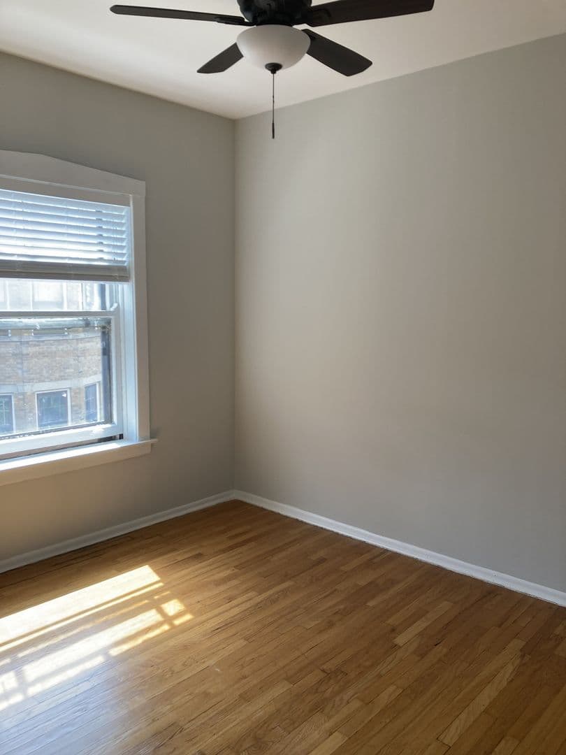 Chicago Apartment: 7064-7074 N Ashland Ave
