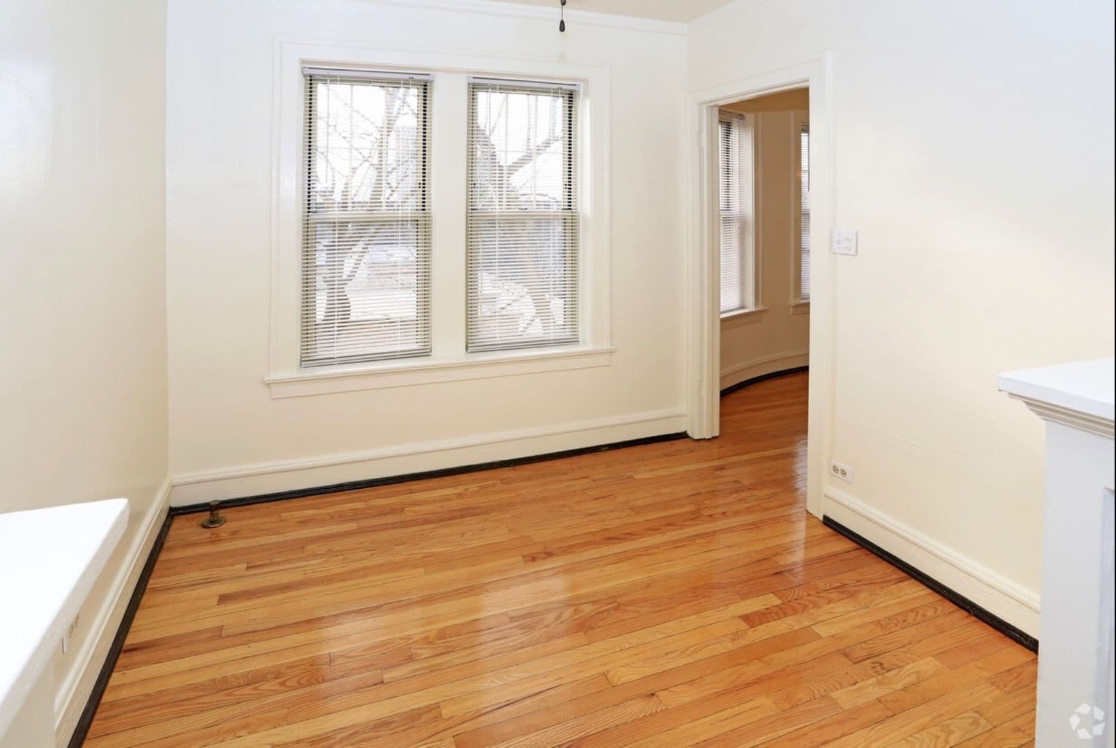 Chicago Apartment: 4830-34 N. Wolcott Ave.