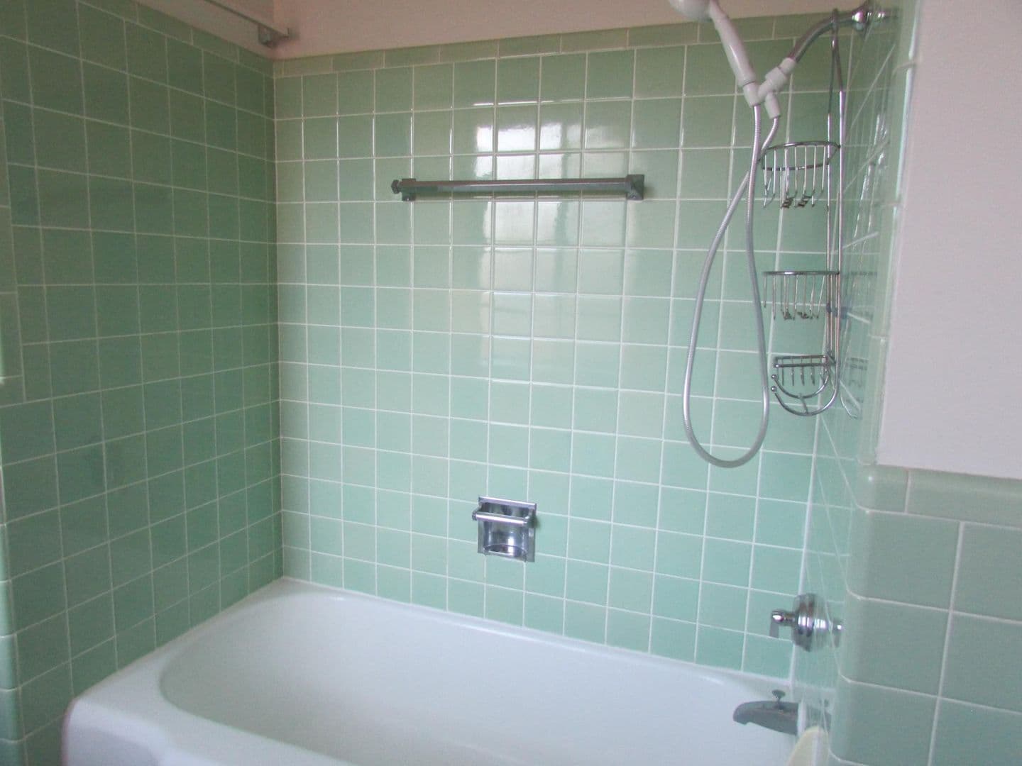 Wilmette Apartment: 418-22 5th Street