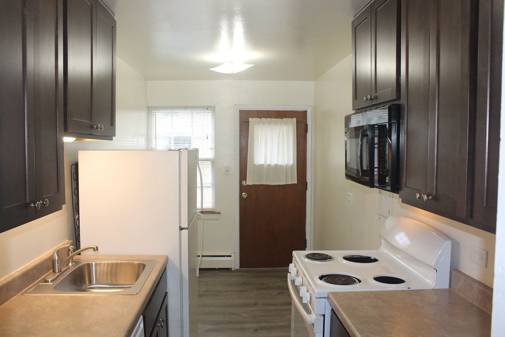 Evanston Apartment: 1008-12 Crain St.