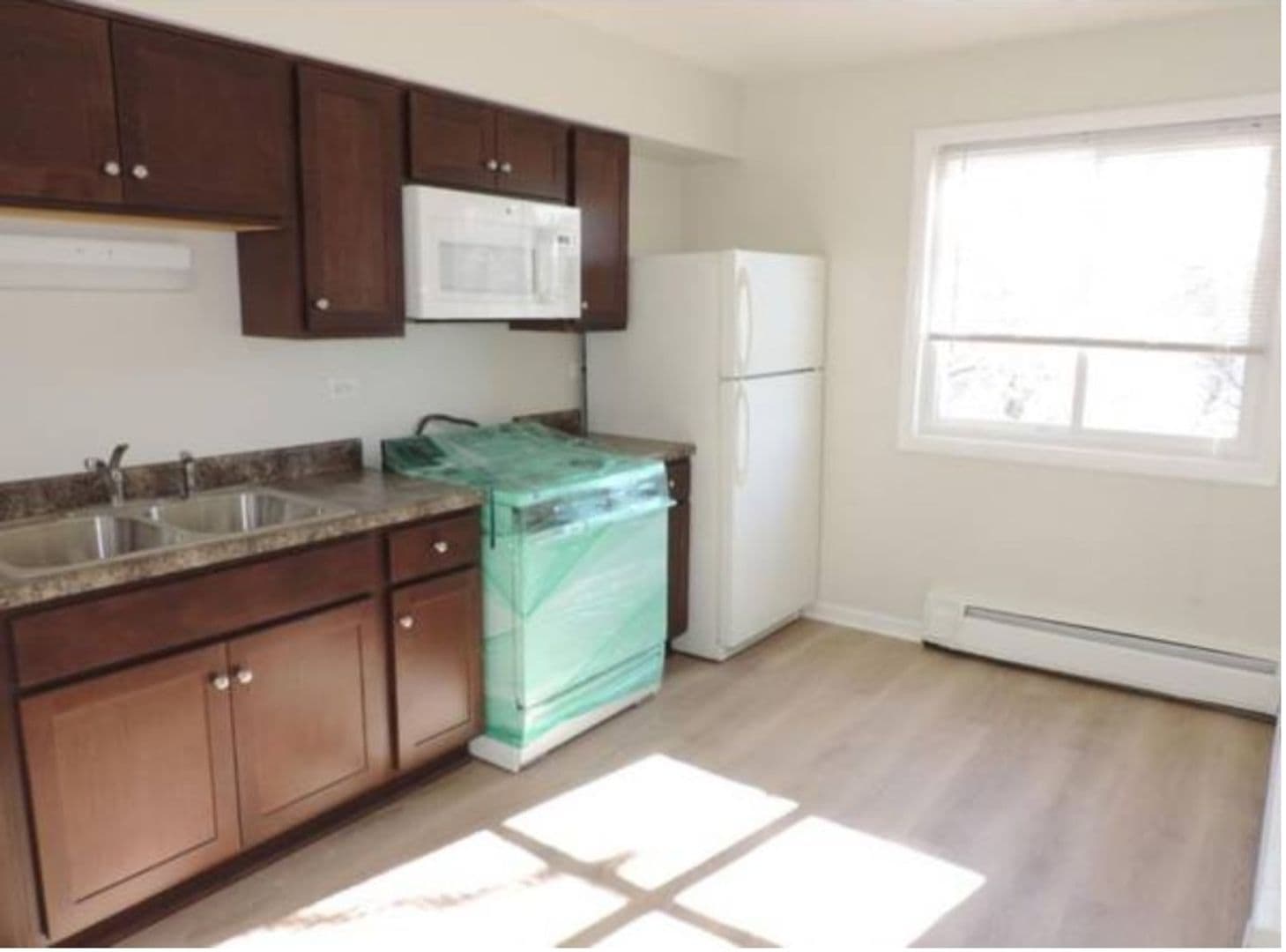 Evanston Apartment: 1507-25 Howard Street