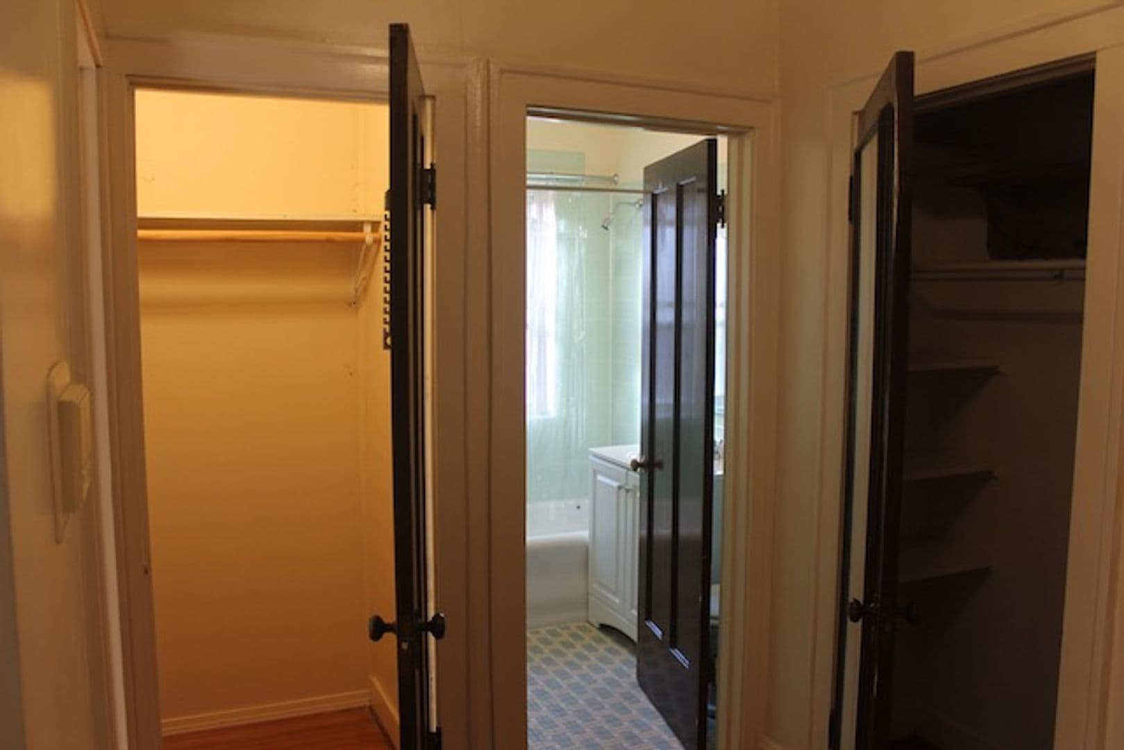 Evanston Apartment: 126-32 Custer Ave.