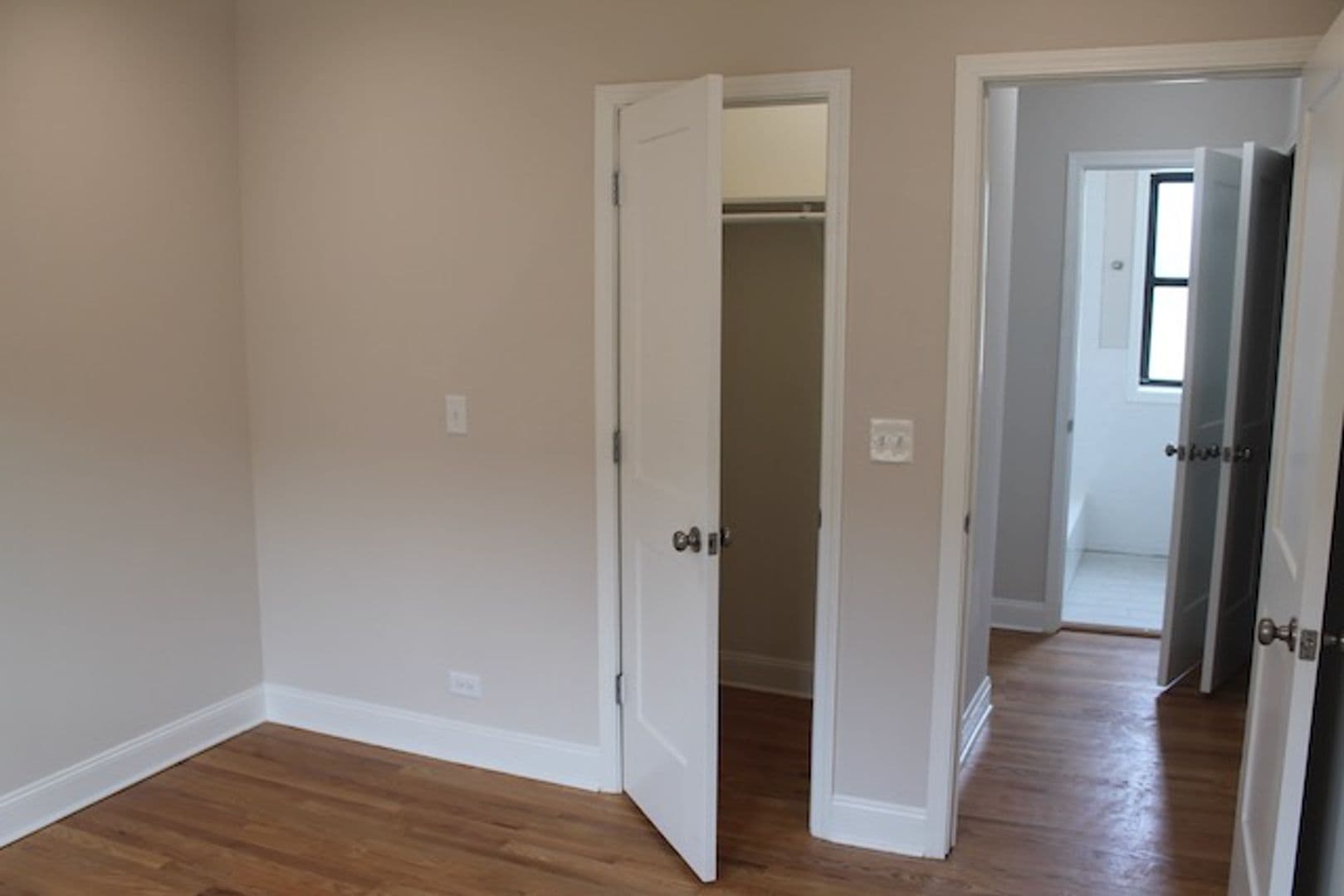 Chicago Apartment: 5643-49 N. Washtenaw Ave.