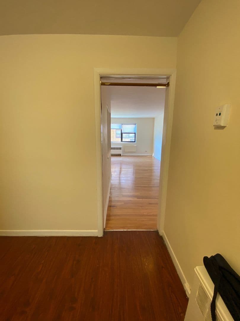 Chicago Apartment: 2714-24 W. Bryn Mawr Ave.