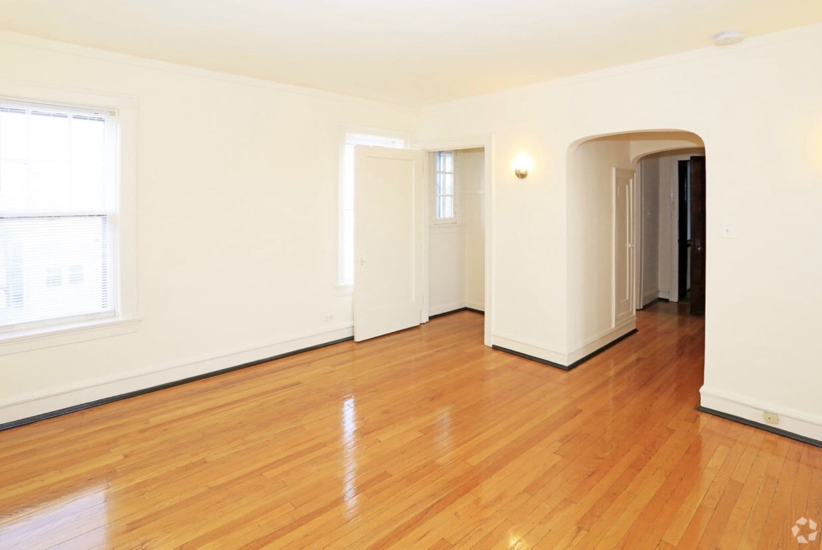 Chicago Apartment: 4830-34 N. Wolcott Ave.