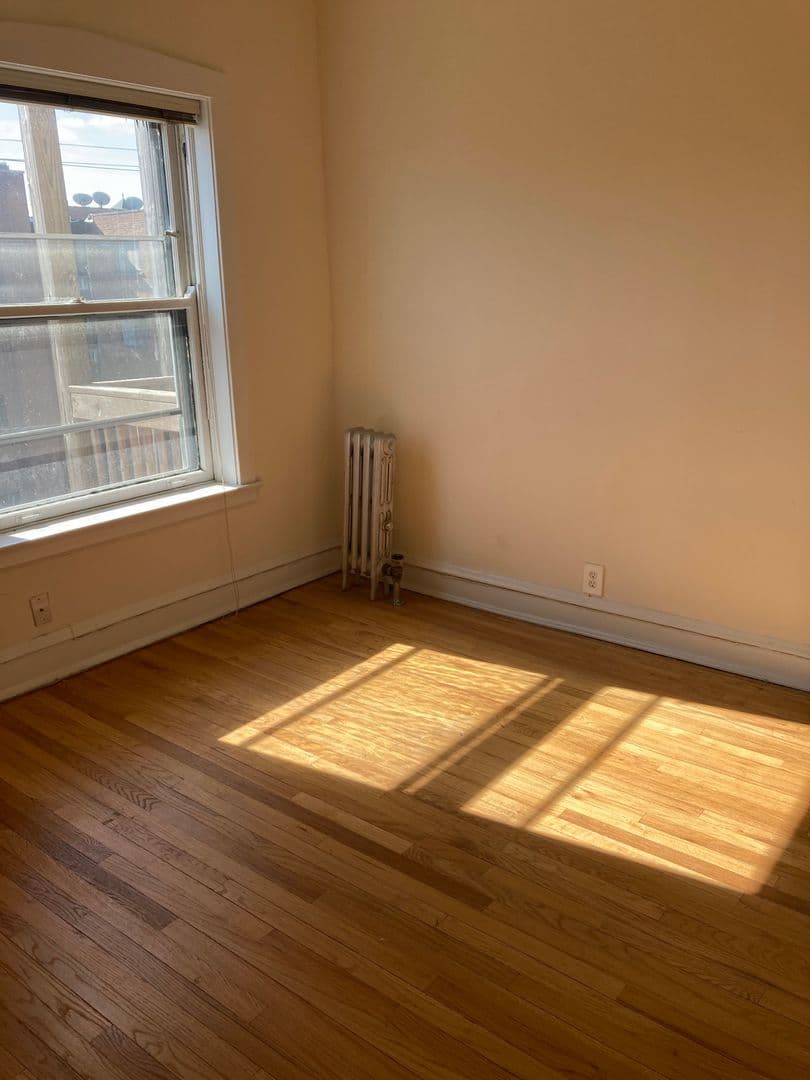 Chicago Apartment: 7064-7074 N Ashland Ave