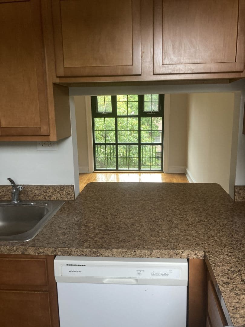 Chicago Apartment: 1407-15 W. Sherwin Ave.