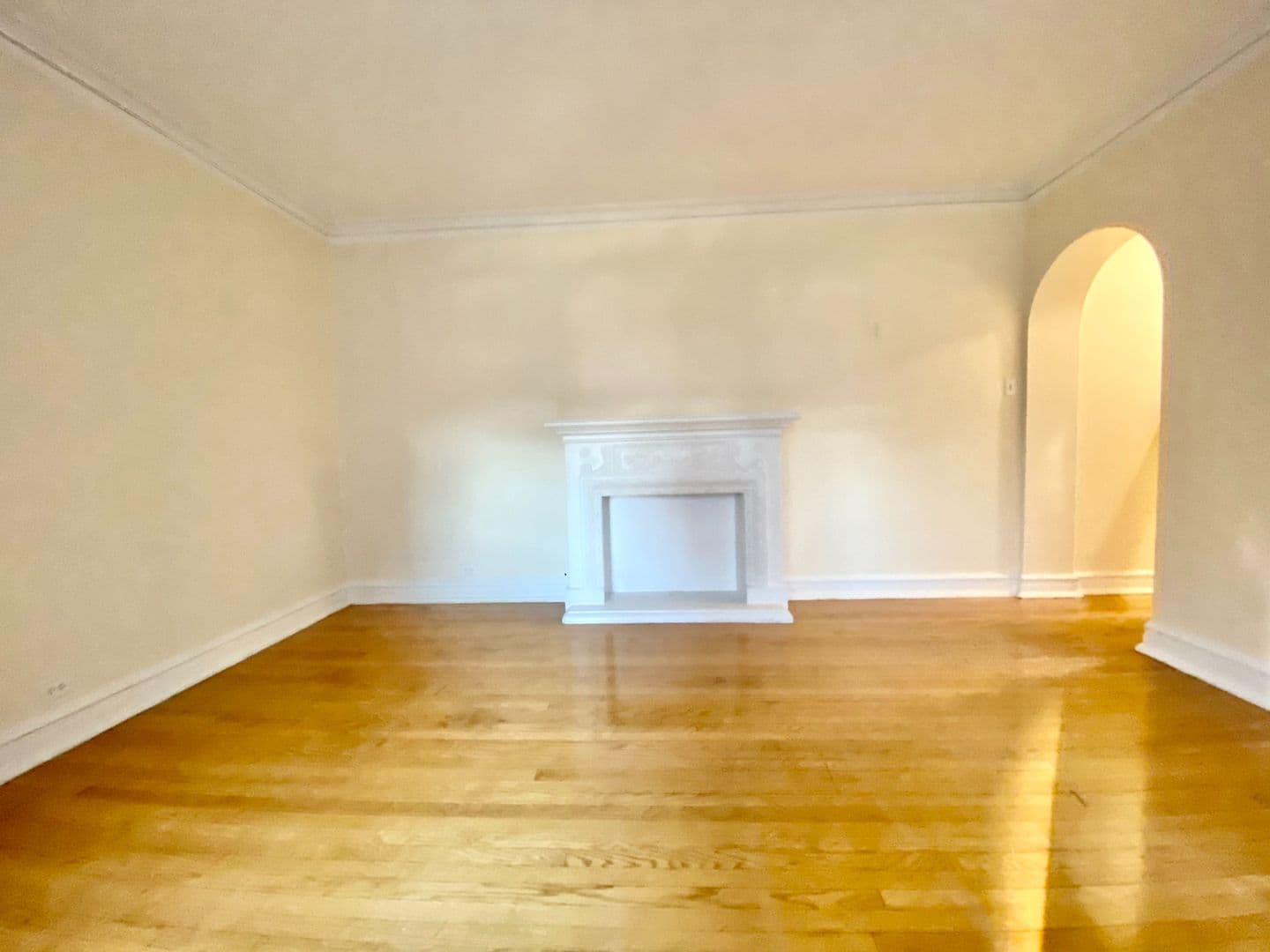 Chicago Apartment: 2554-68 W. Estes Ave.