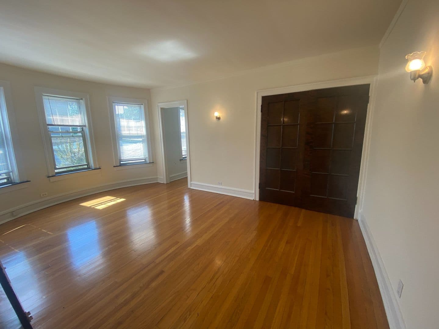 Chicago Apartment: 4830-34 N. Wolcott Ave.