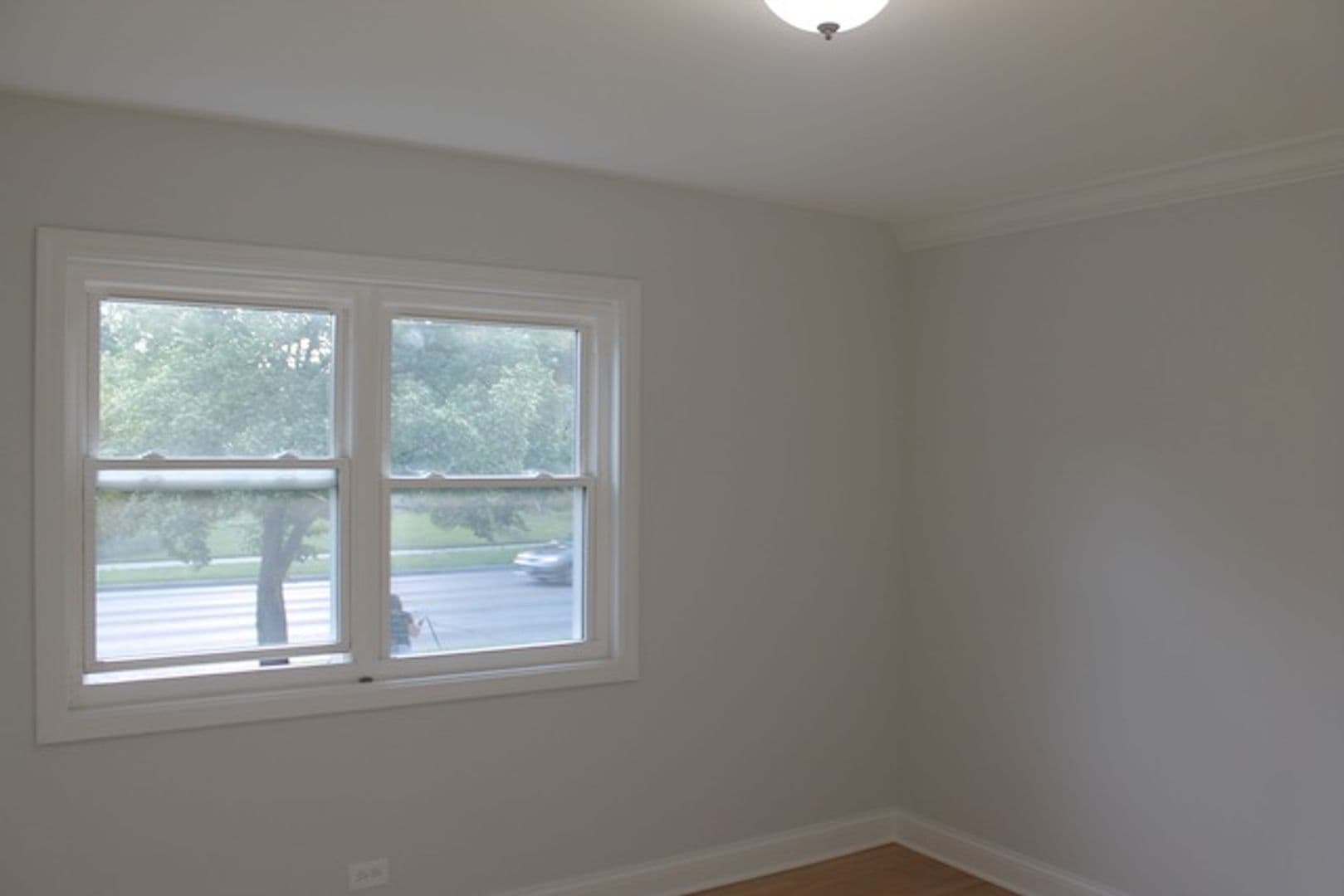 Evanston Apartment: 419 Ridge Ave