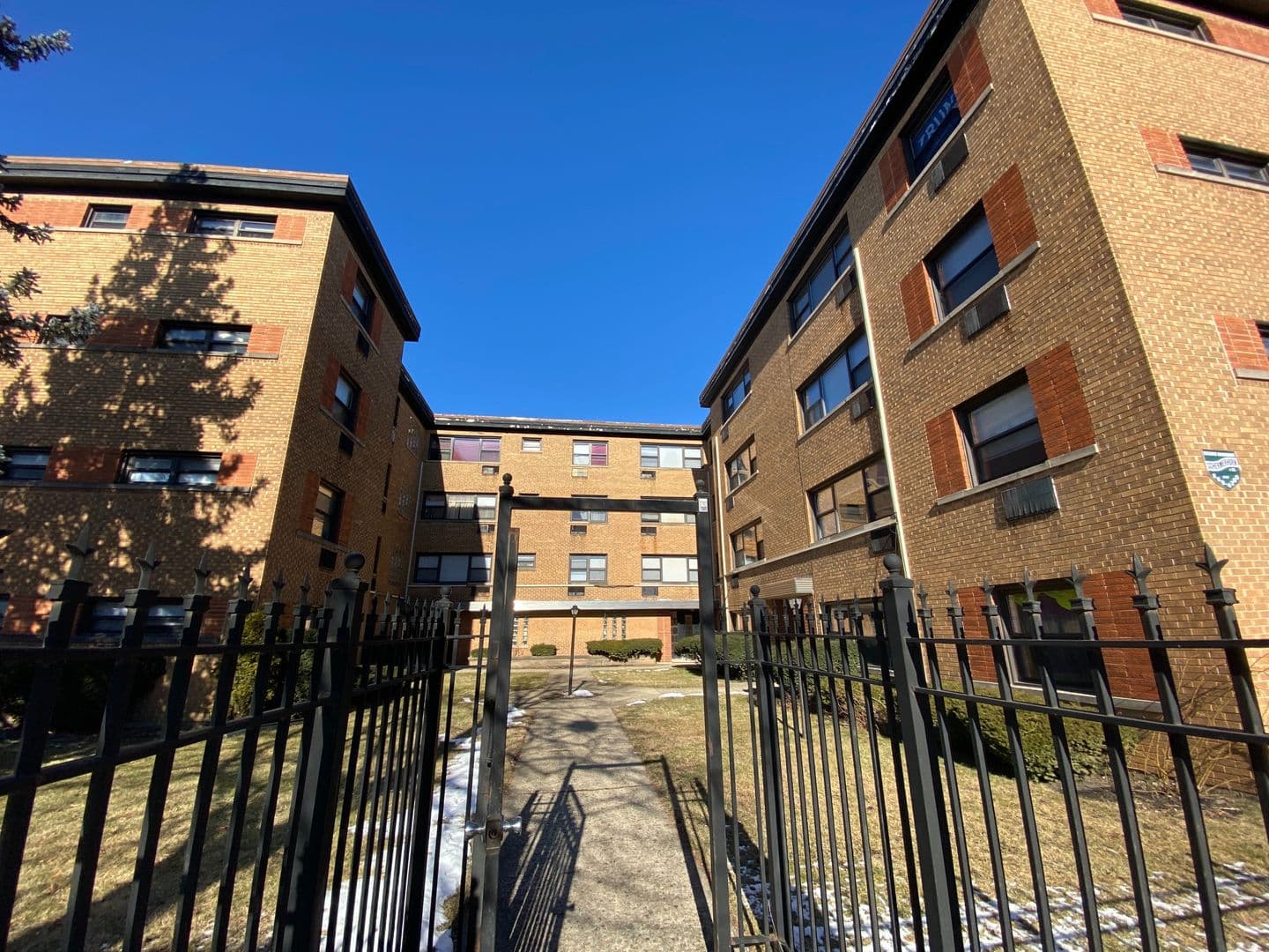 Chicago Apartment: 2714-24 W. Bryn Mawr Ave.