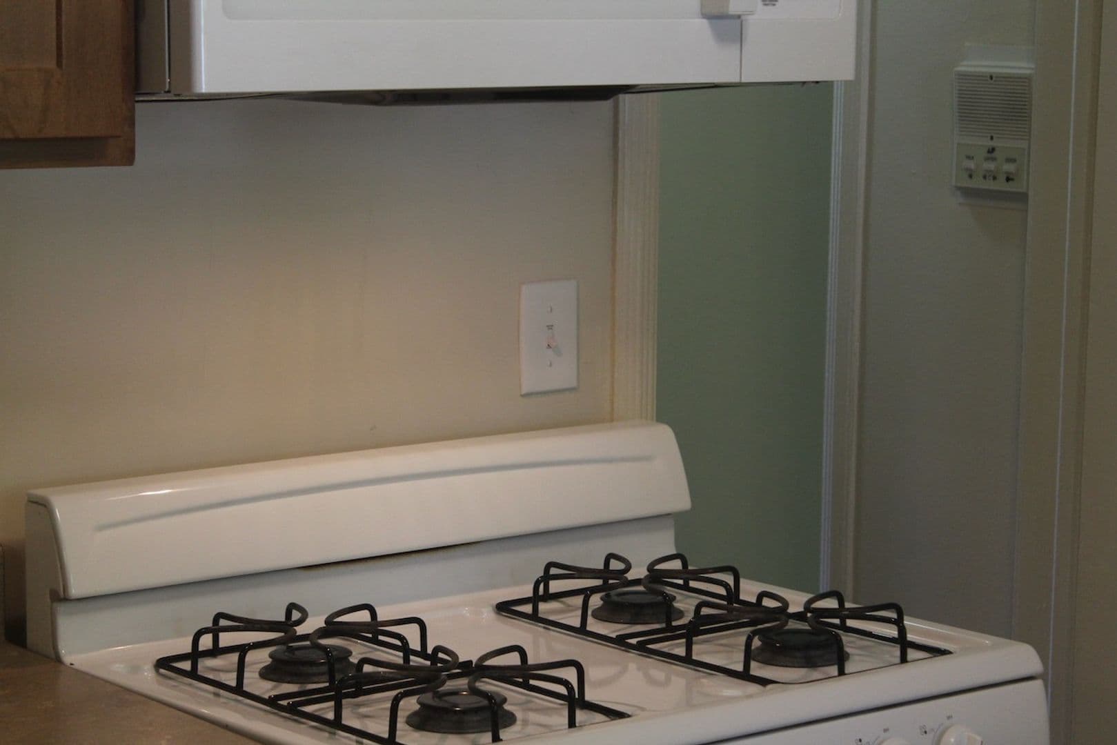Evanston Apartment: 721-27 Austin Street