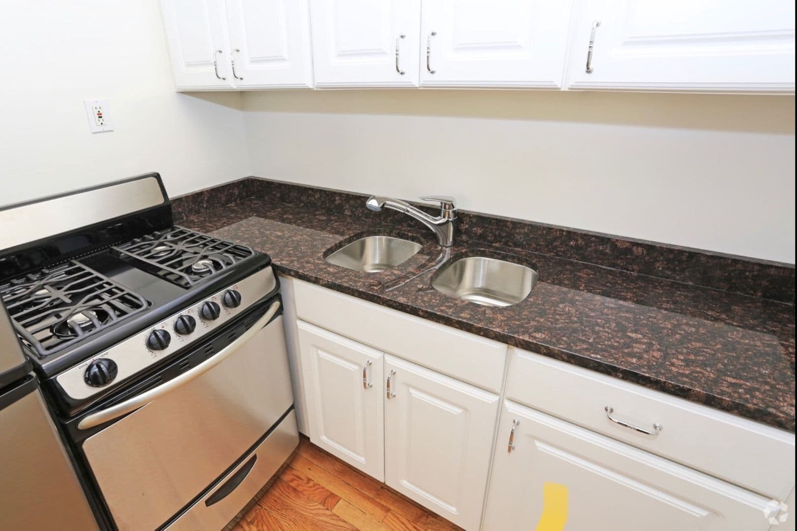 Chicago Apartment: 4830-34 N. Wolcott Ave.