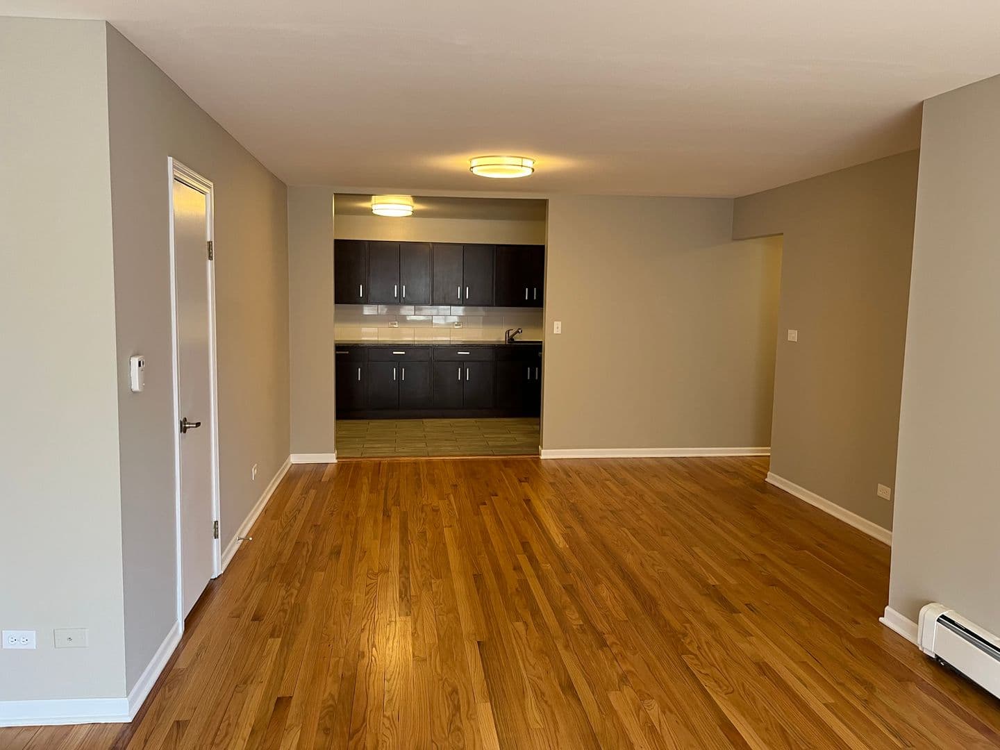 Evanston Apartment: 2620 Central St.