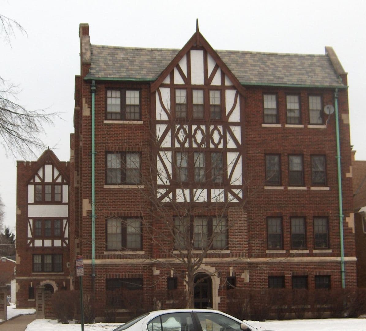 Evanston Apartment: 1317-21 Washington St.