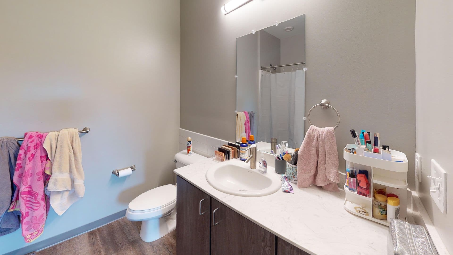 Columbus Apartment: 15 E Lane Ave