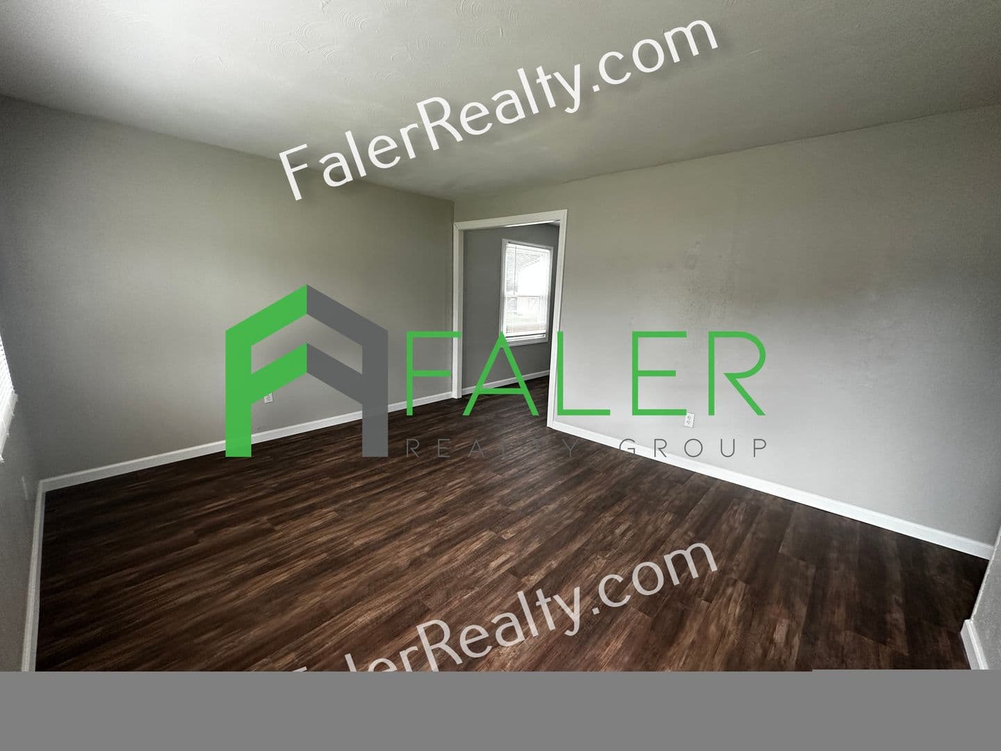 Xenia House: 498 Ridgebury Dr