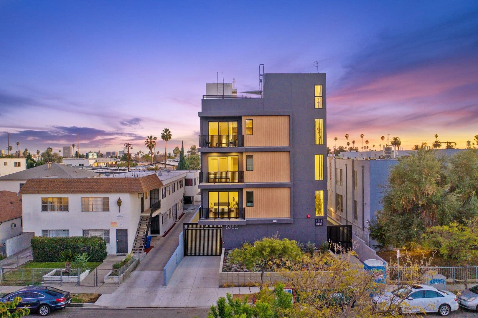 Los Angeles Apartment: 5750 Lexington Avenue