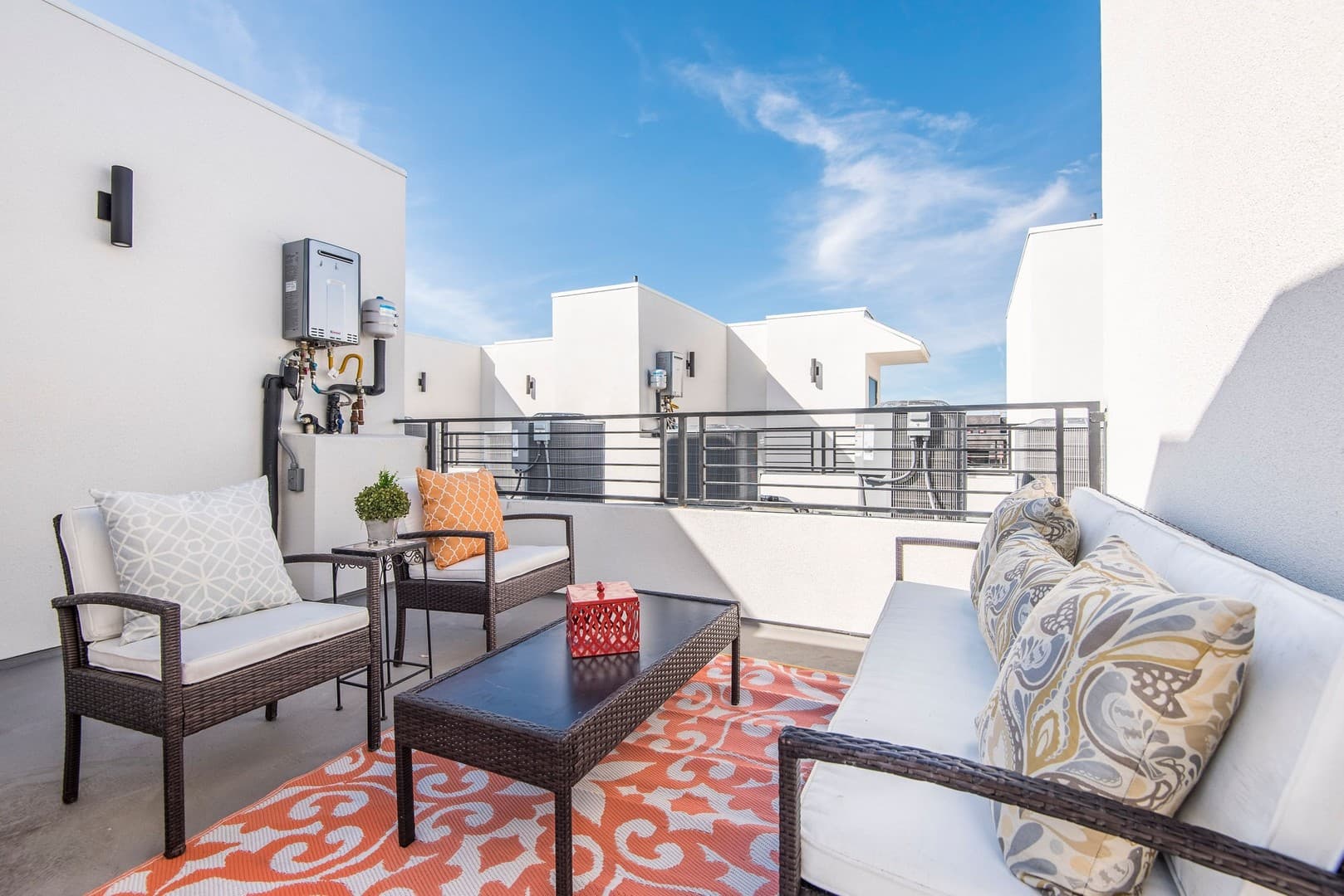 Culver City Apartment: 5036 S. Slauson Ave