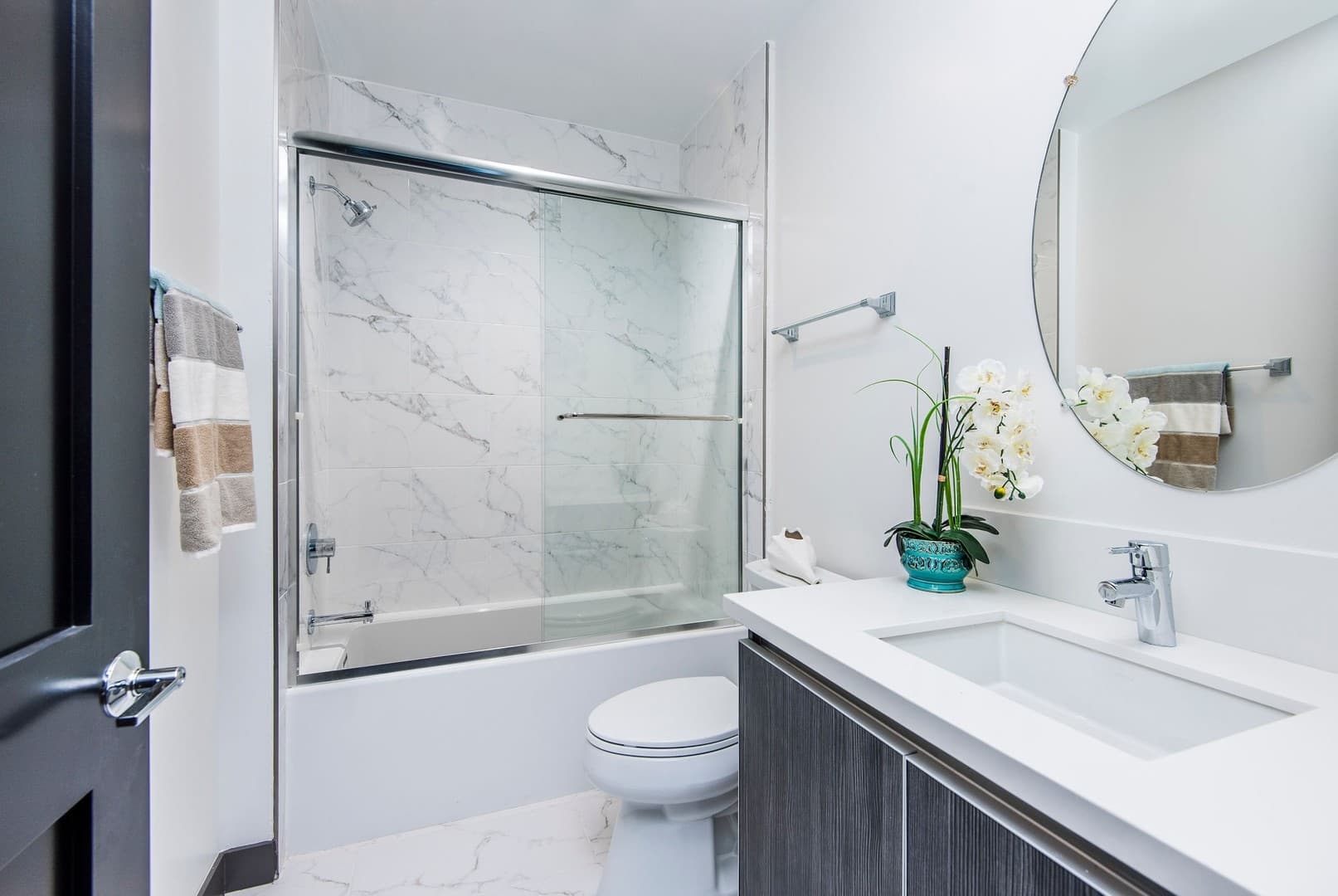 Culver City Apartment: 5036 S. Slauson Ave