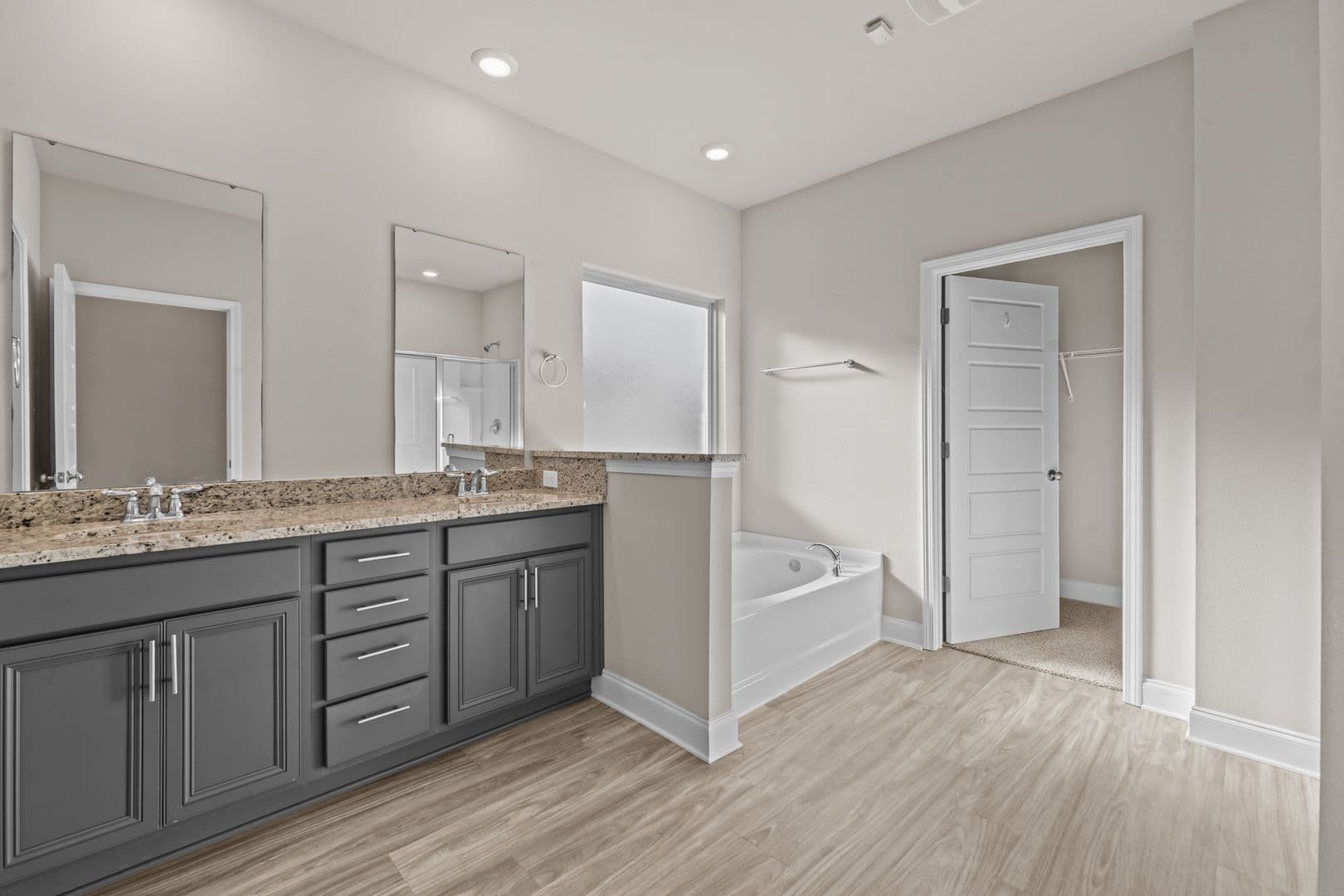 long beach House: 4016 Lighthouse Drive