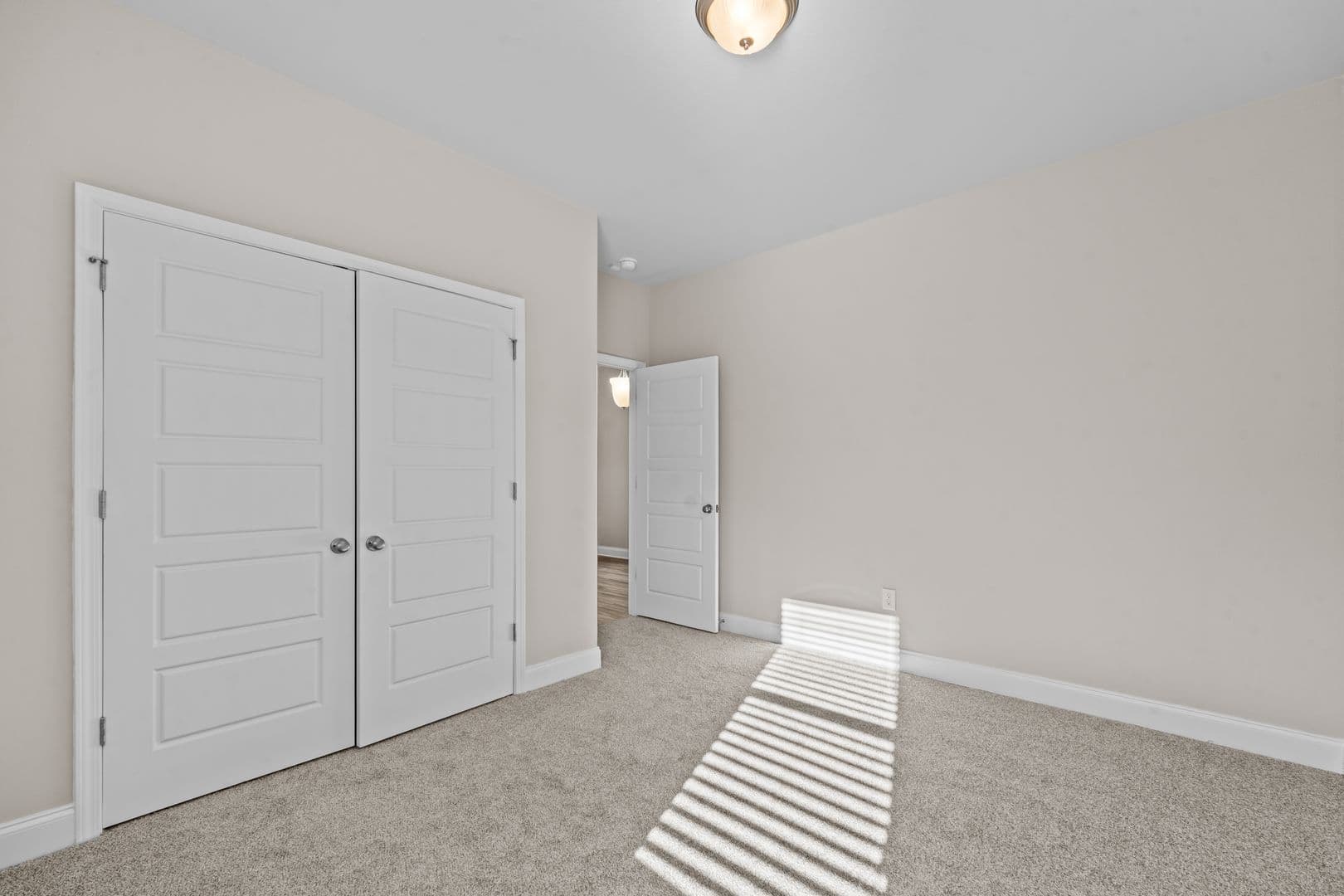 long beach House: 4016 Lighthouse Drive