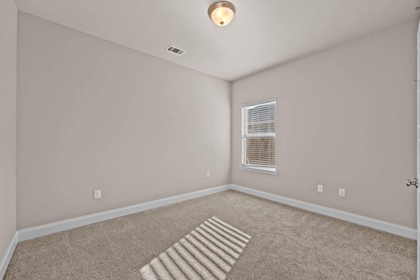 long beach House: 4016 Lighthouse Drive