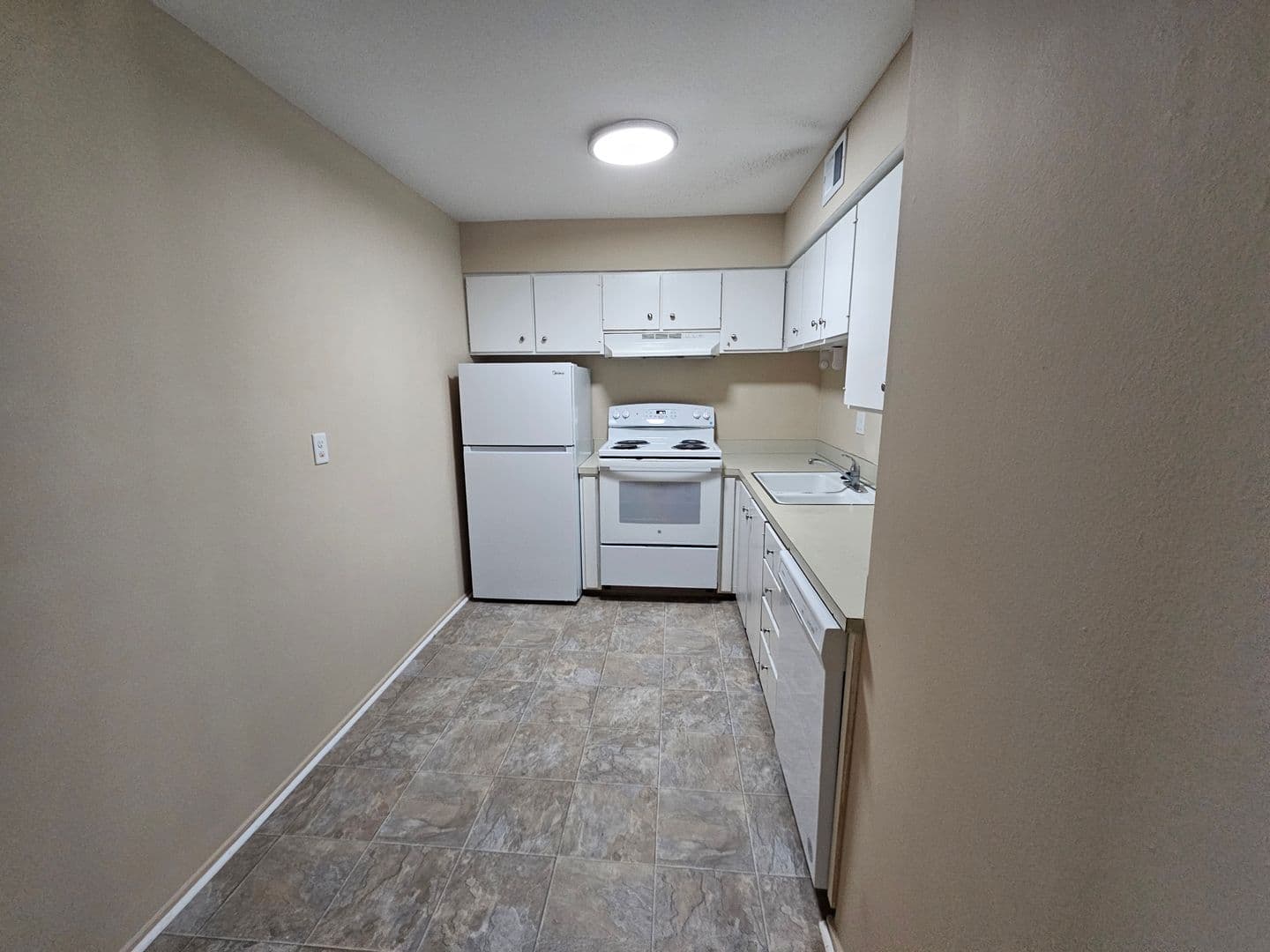 Omaha Apartment: 3724 Jackson Street