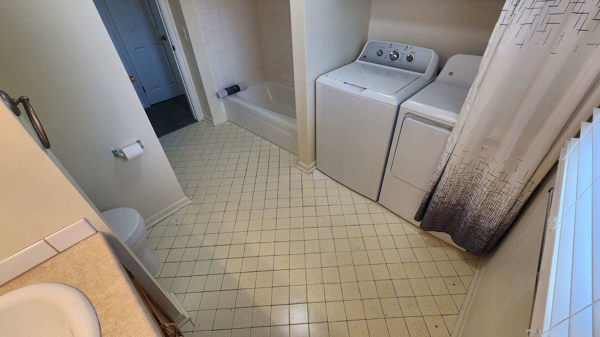 Omaha Apartment: C/O Schwalb Realty