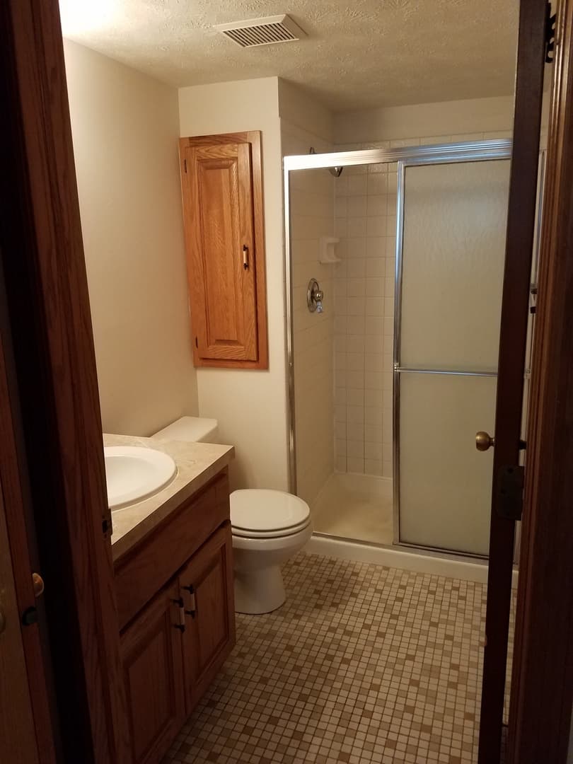 OMAHA Apartment: CRYER PLACE