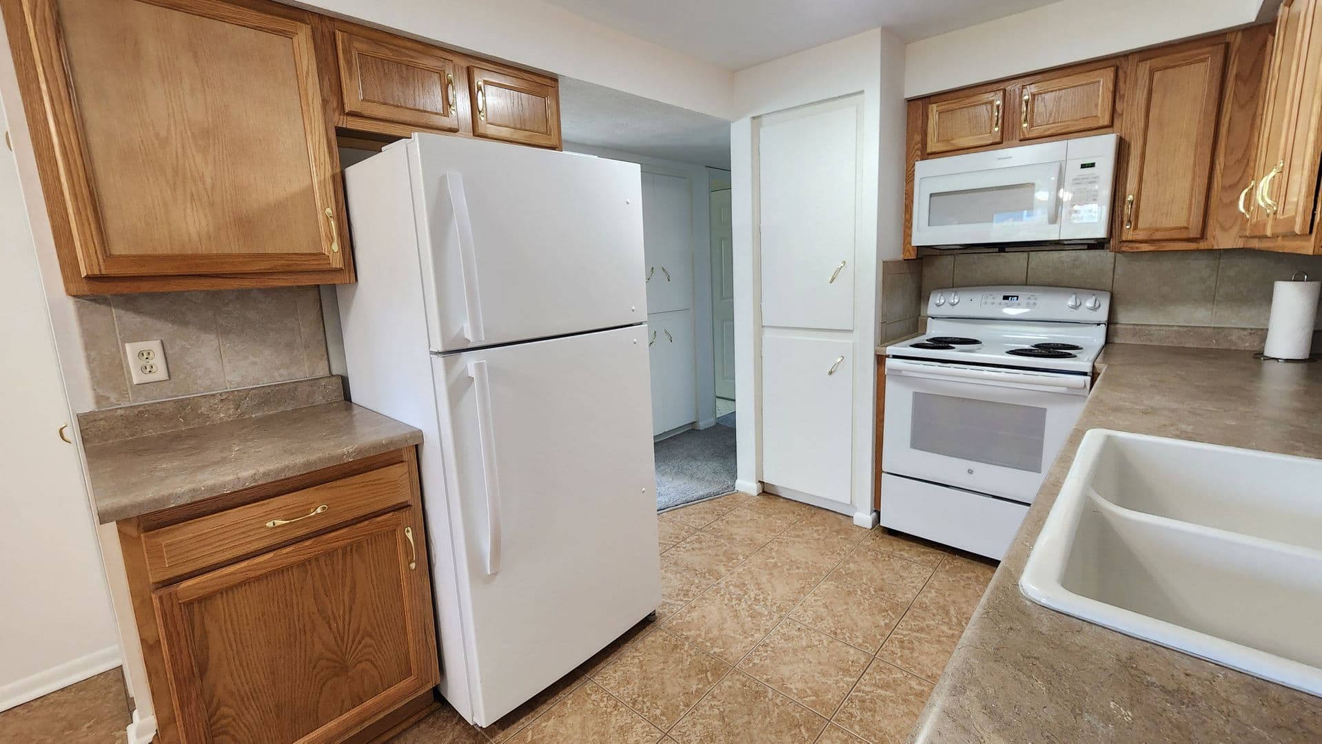 Omaha Apartment: C/O Schwalb Realty