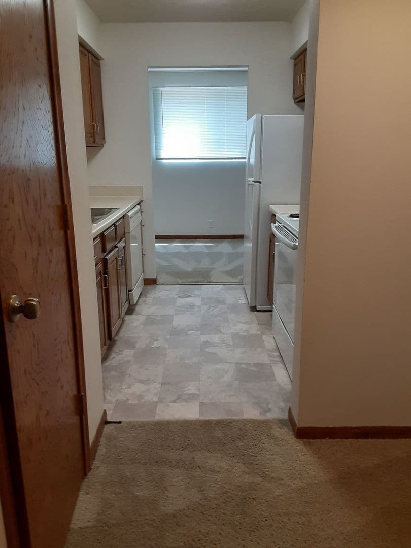 OMAHA Apartment: ARBOR PLACE